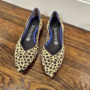 Size 8 Leopard print pointed toe Rothy flat